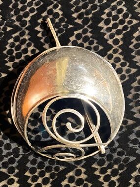 ARCHITECTURAL SPIRAL: Rare Vintage MCM Yankee Silver Chignon Bun Cage & Hair Pin